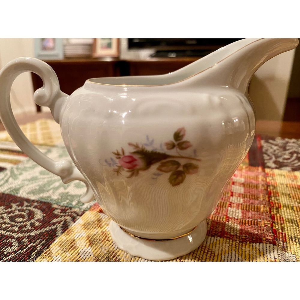 Grant Crest Royal Rose Pattern Creamer, 8 oz; Produced In Japan- Beautiful - Picture 3 of 6